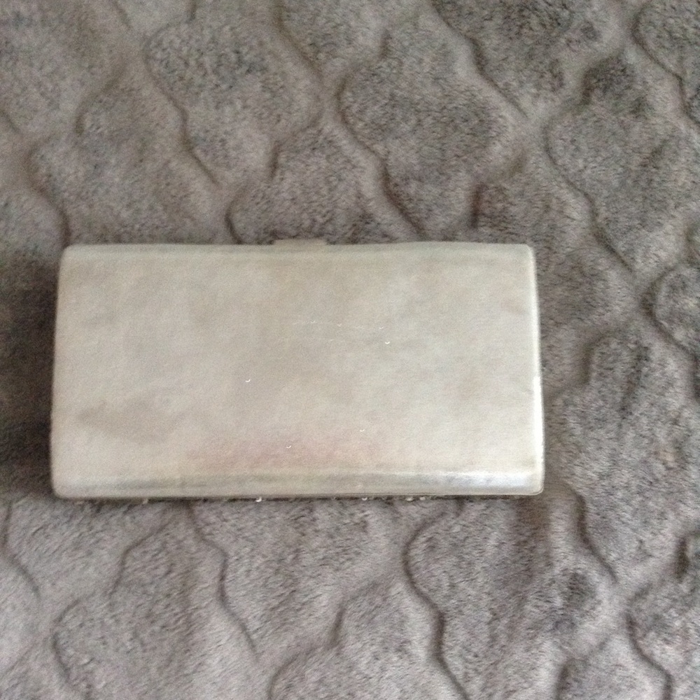 Clutch/purse Saks fifth avenue - Picture 5 of 5